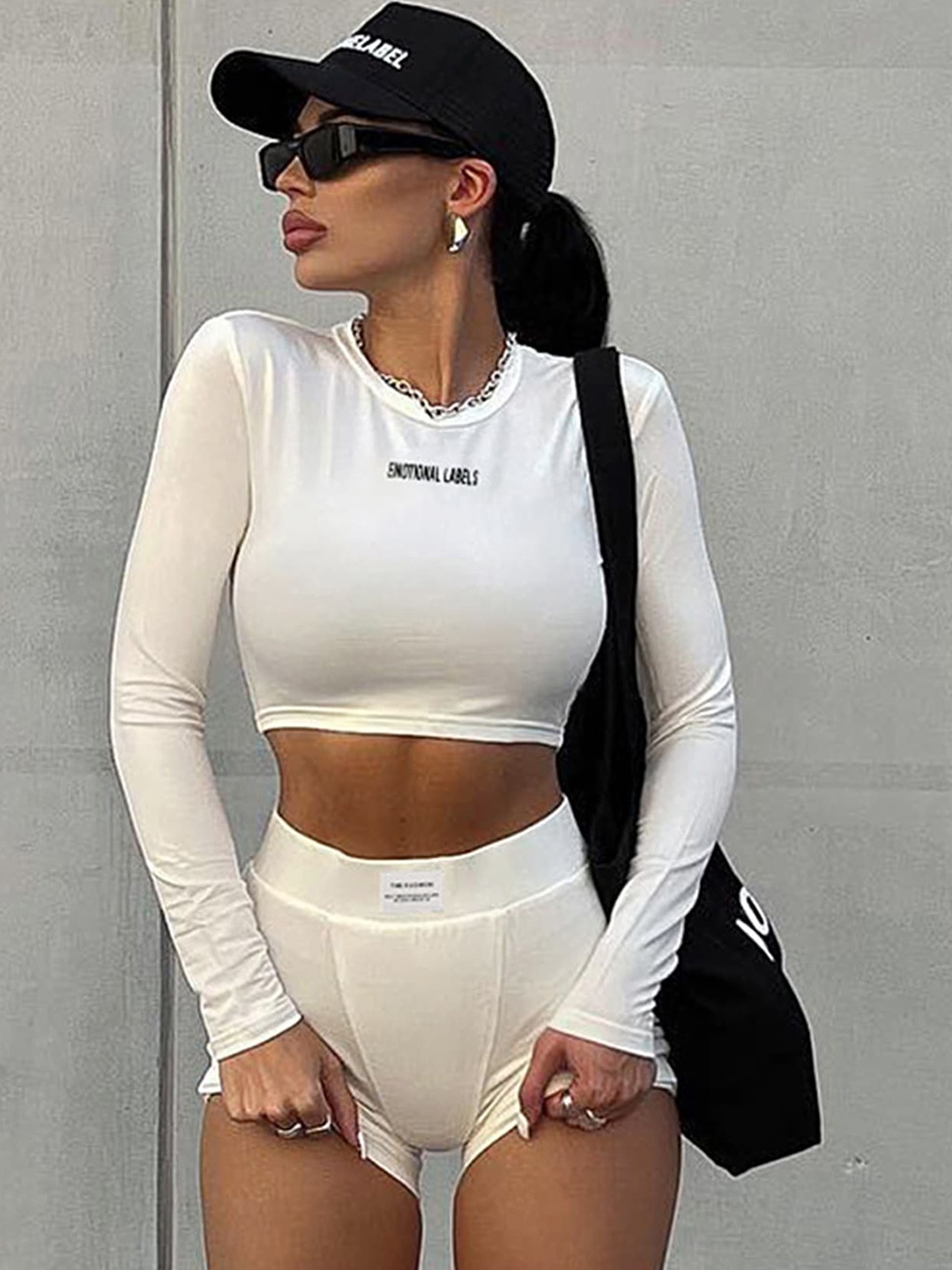 

LULU & SKY Round-Neck Crop Top With Shorts, White