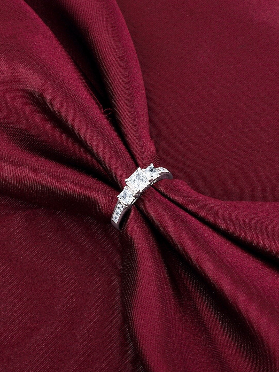 

GIVA 925 Sterling Silver Rhodium-Plated Finger Ring