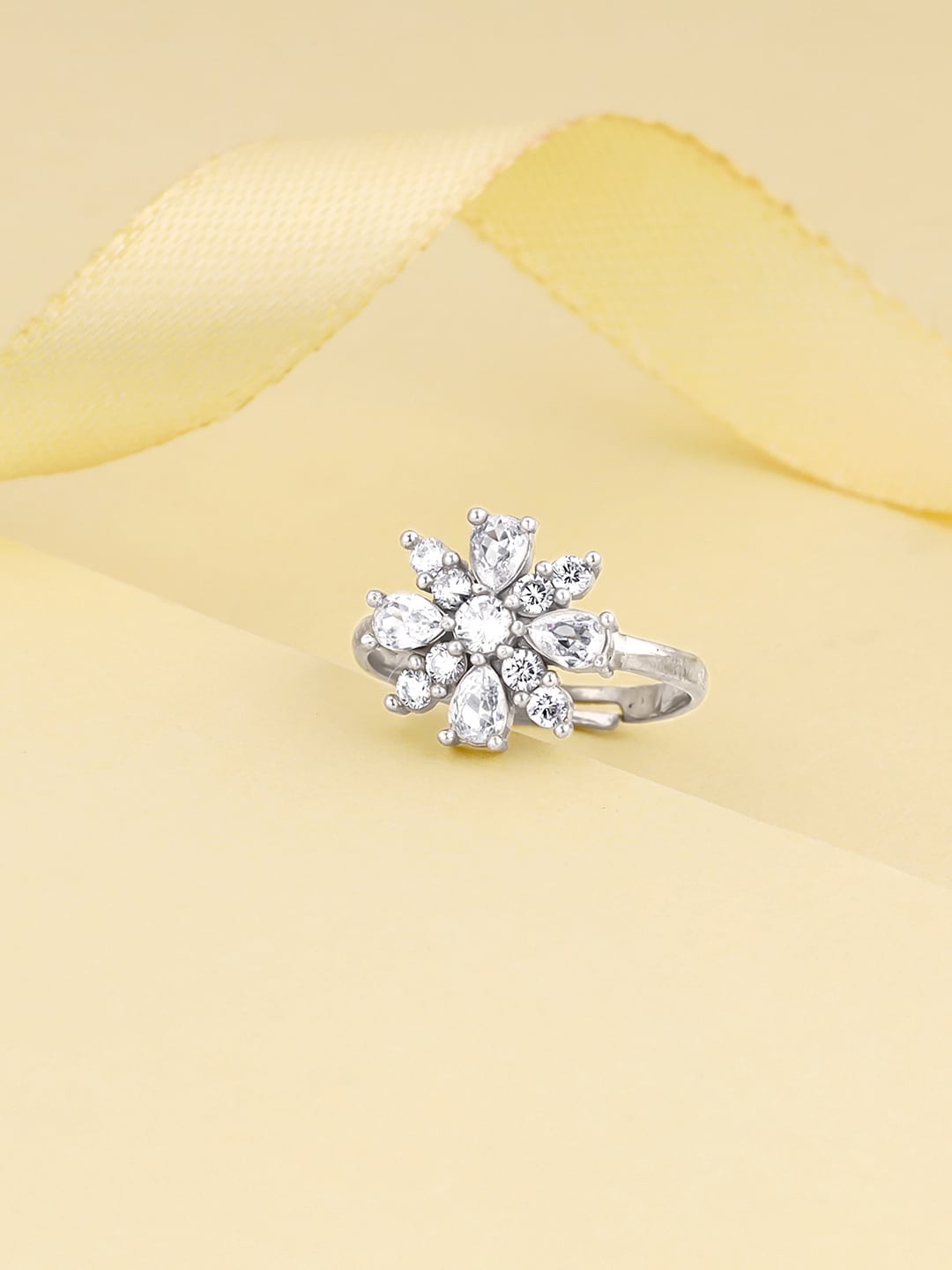 

GIVA 925 Sterling Silver Rhodium-Plated Finger Ring