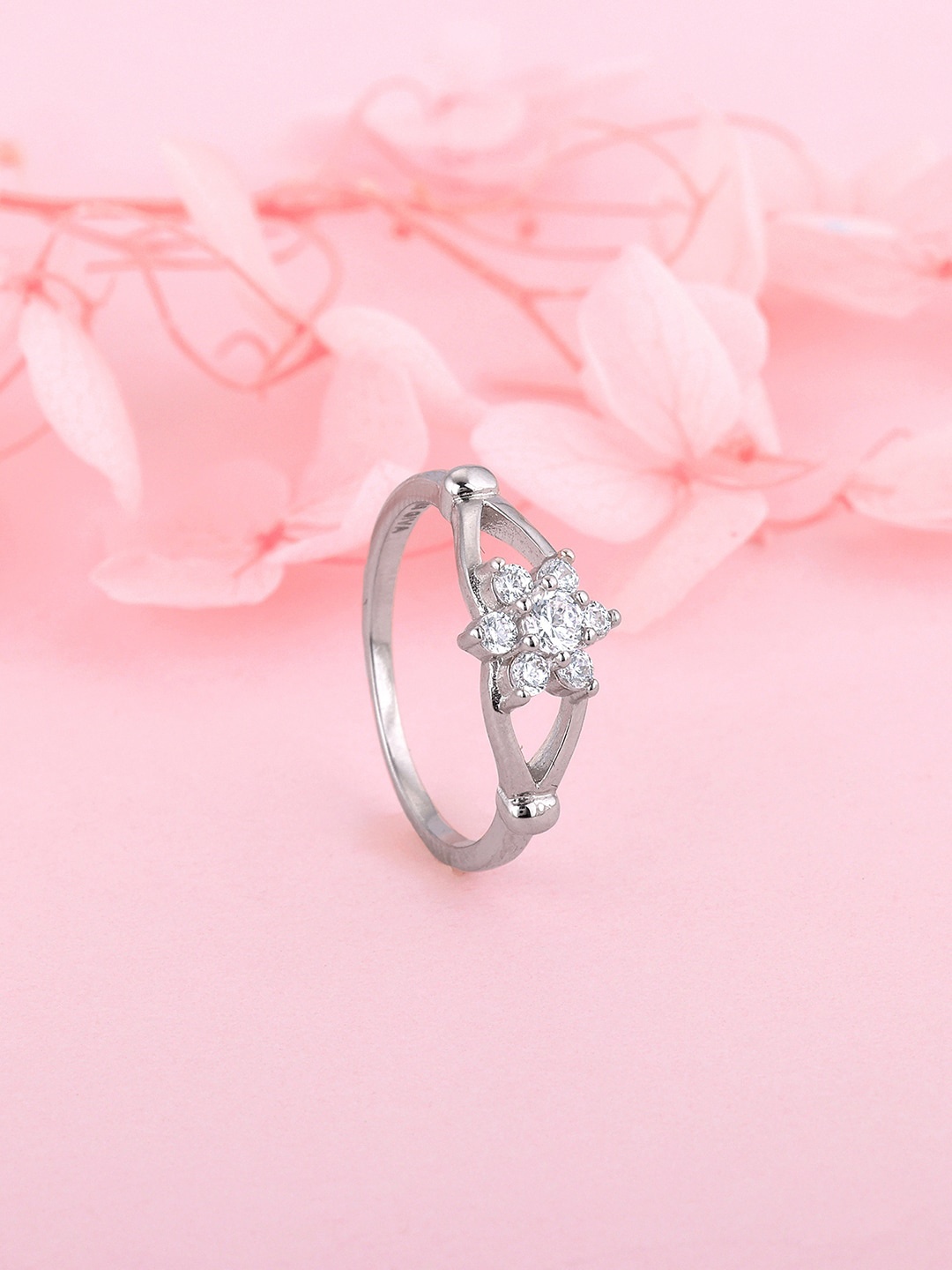 

GIVA 925 Sterling Silver Rhodium Plated CZ Studded Finger Ring