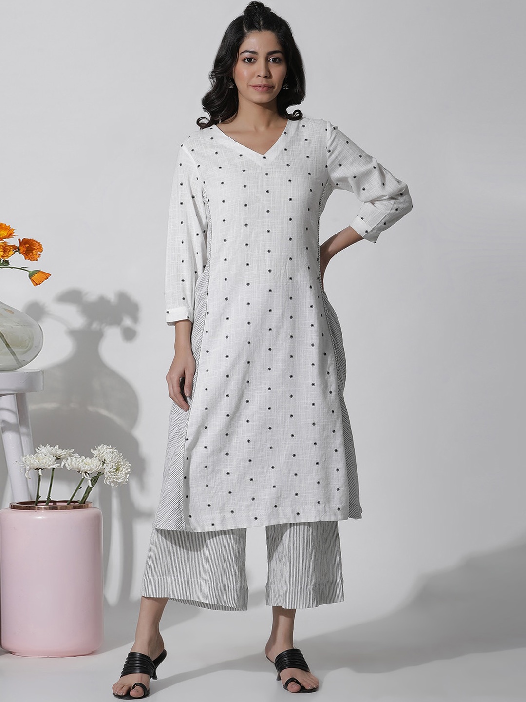 

W Floral Embroidered Panelled A-Line Kurta, White