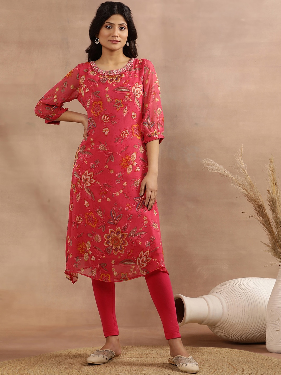 

W Floral Printed Chiffon Straight Kurta, Pink