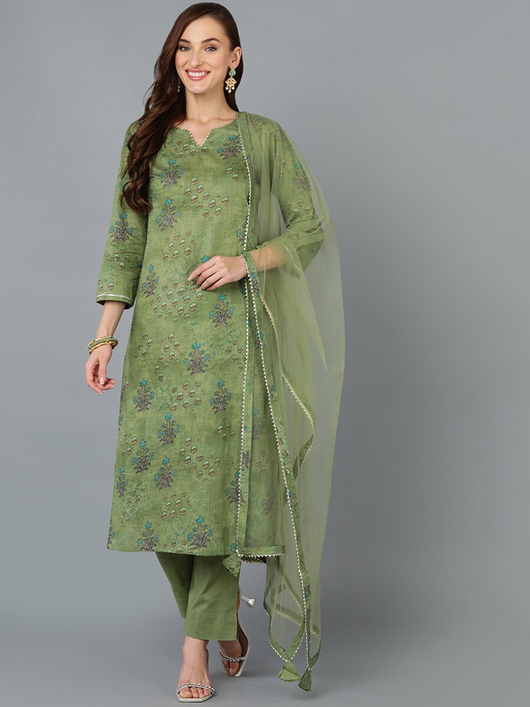 

AHIKA Ethnic Motifs Printed Gotta Patti Straight Kurta with Trousers & With Dupatta, Green