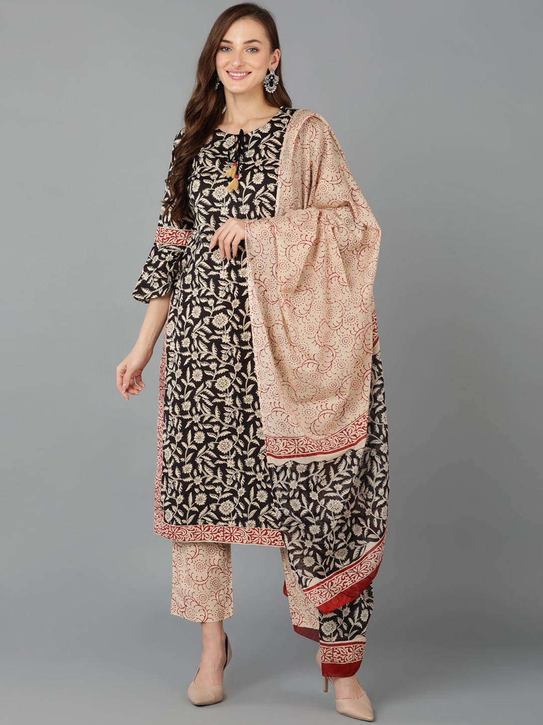 

AHIKA Ethnic Motifs Printed Tie-Up Neck Straight Pure Cotton Kurta With Trousers & Dupatta, Black