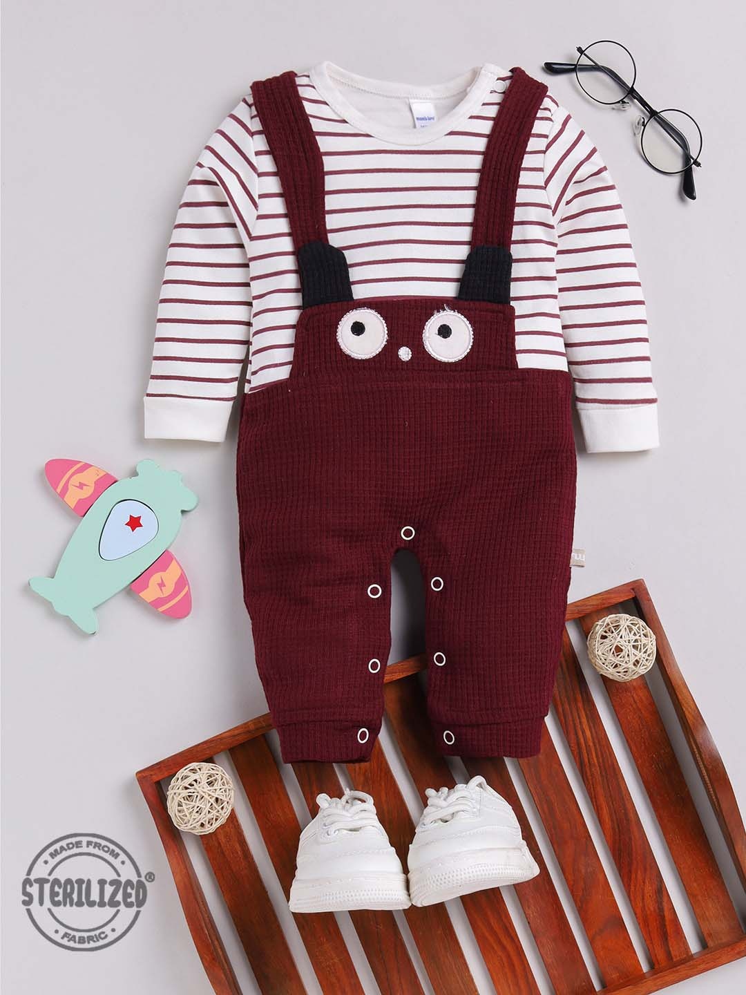 

Moms Love Infant Boys Printed Cotton Romper, Maroon