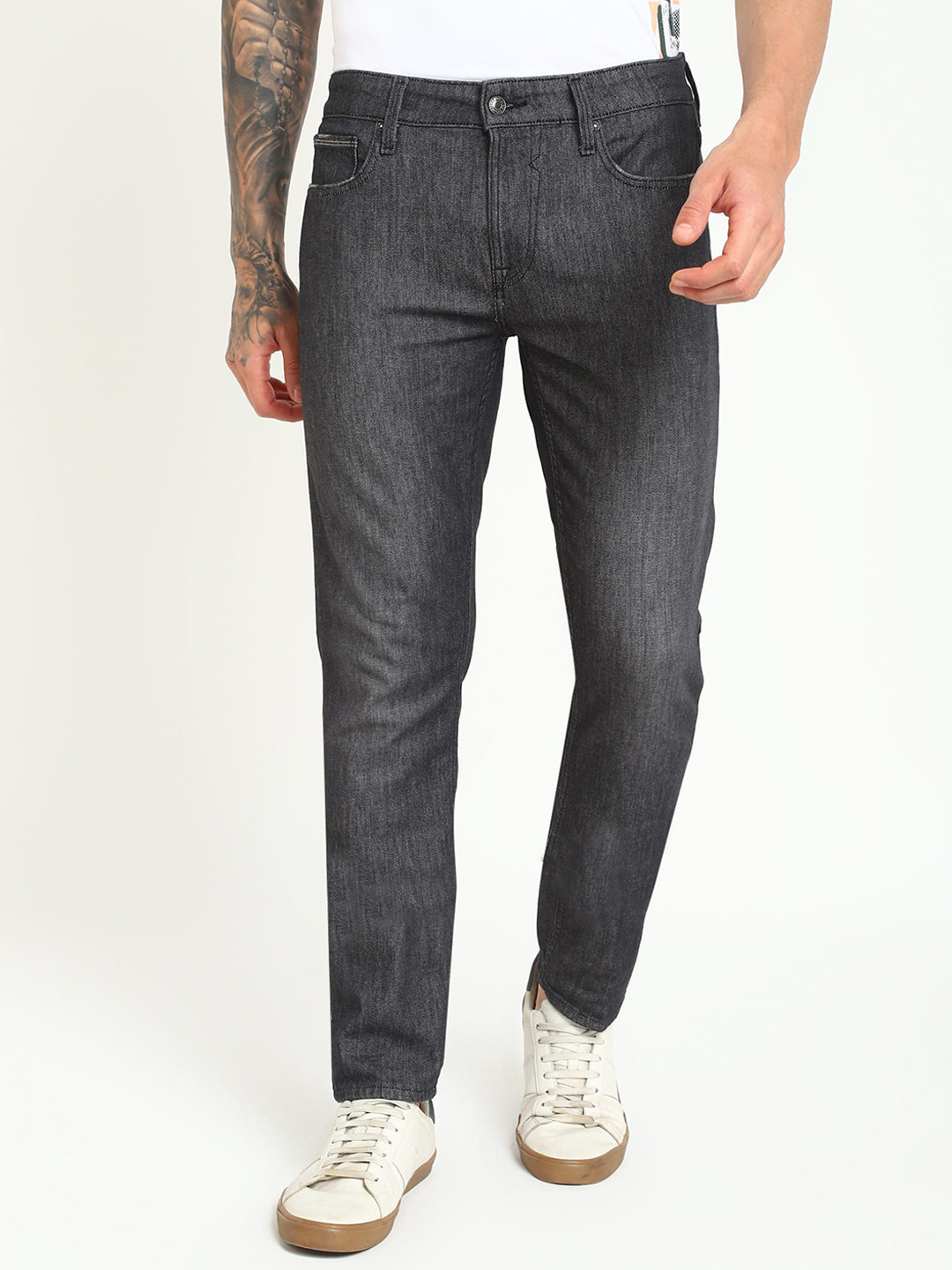 

GUESS Men Slim Fit Low-Rise Clean Look Stretchable Jeans, Grey