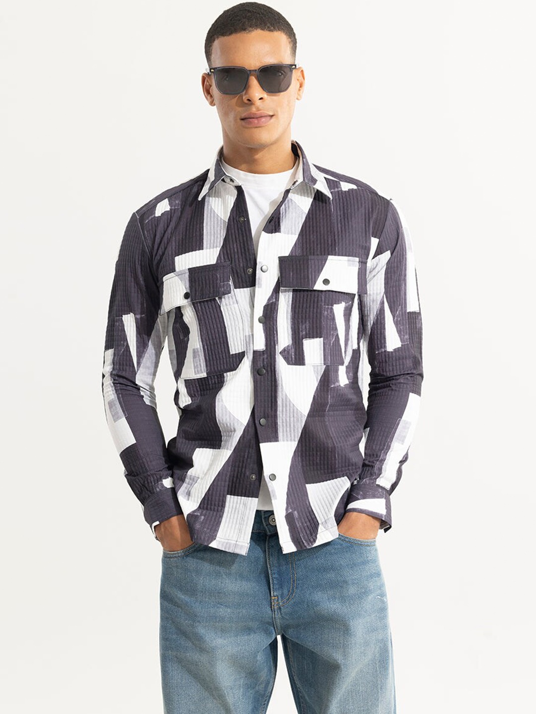

Snitch Grey Classic Tailored Fit Geometric Printed Spread Collar Casual Shacket