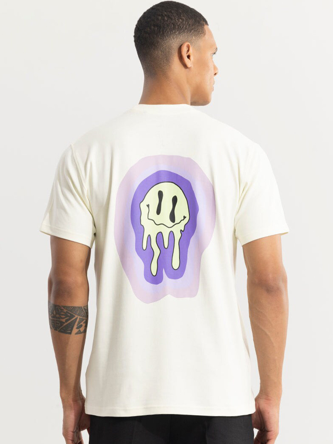 

Snitch White Graphic Printed Cotton T-shirt