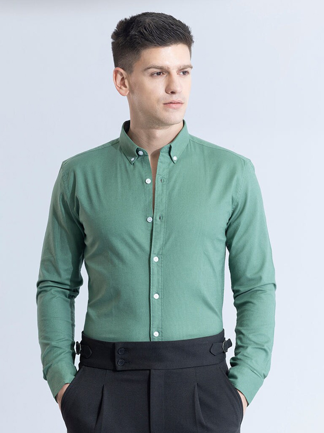

Snitch Green Classic Slim Fit Button-Down Collar Cotton Casual Shirt