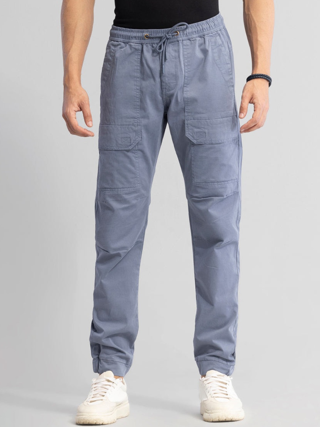 

Snitch Men Grey Smart Fit Mid Rise Cargos Trousers