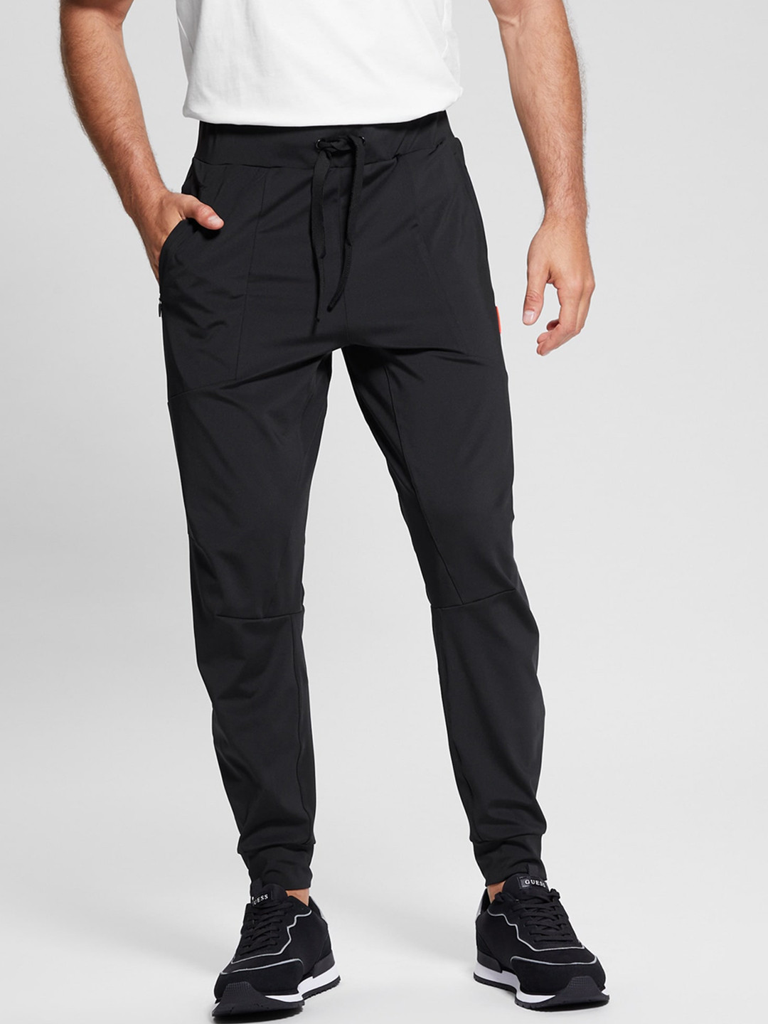 

GUESS Men Joggers Trouser, Black