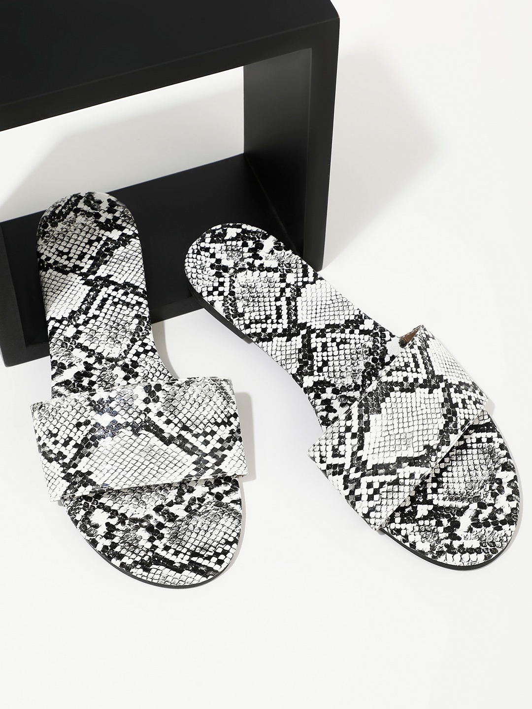 

LULU & SKY Printed Open Toe Flats, White
