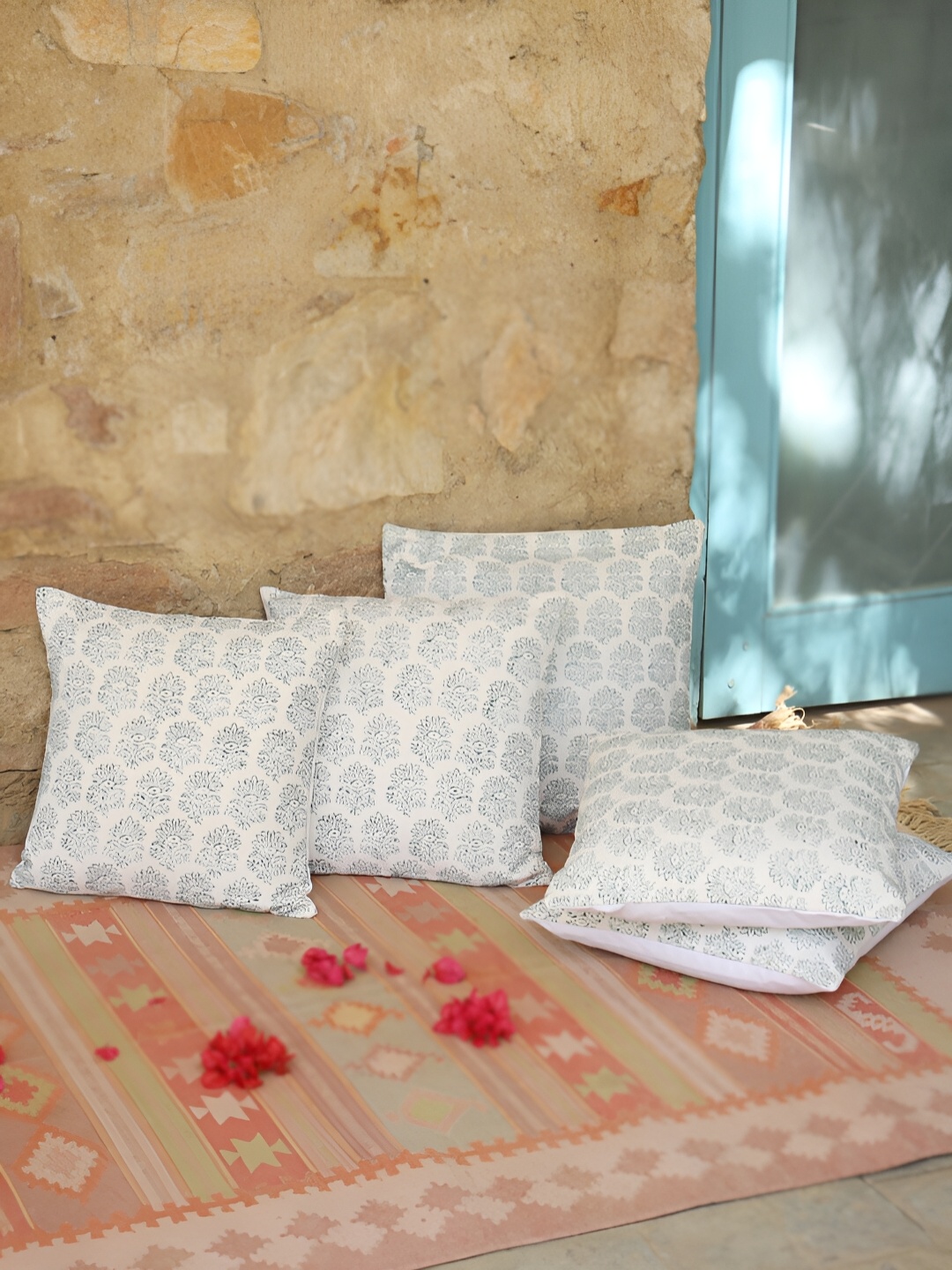 

SANSKRUTIHOMES Green & White 5 Pcs Ethnic Motifs Square Cushion Covers