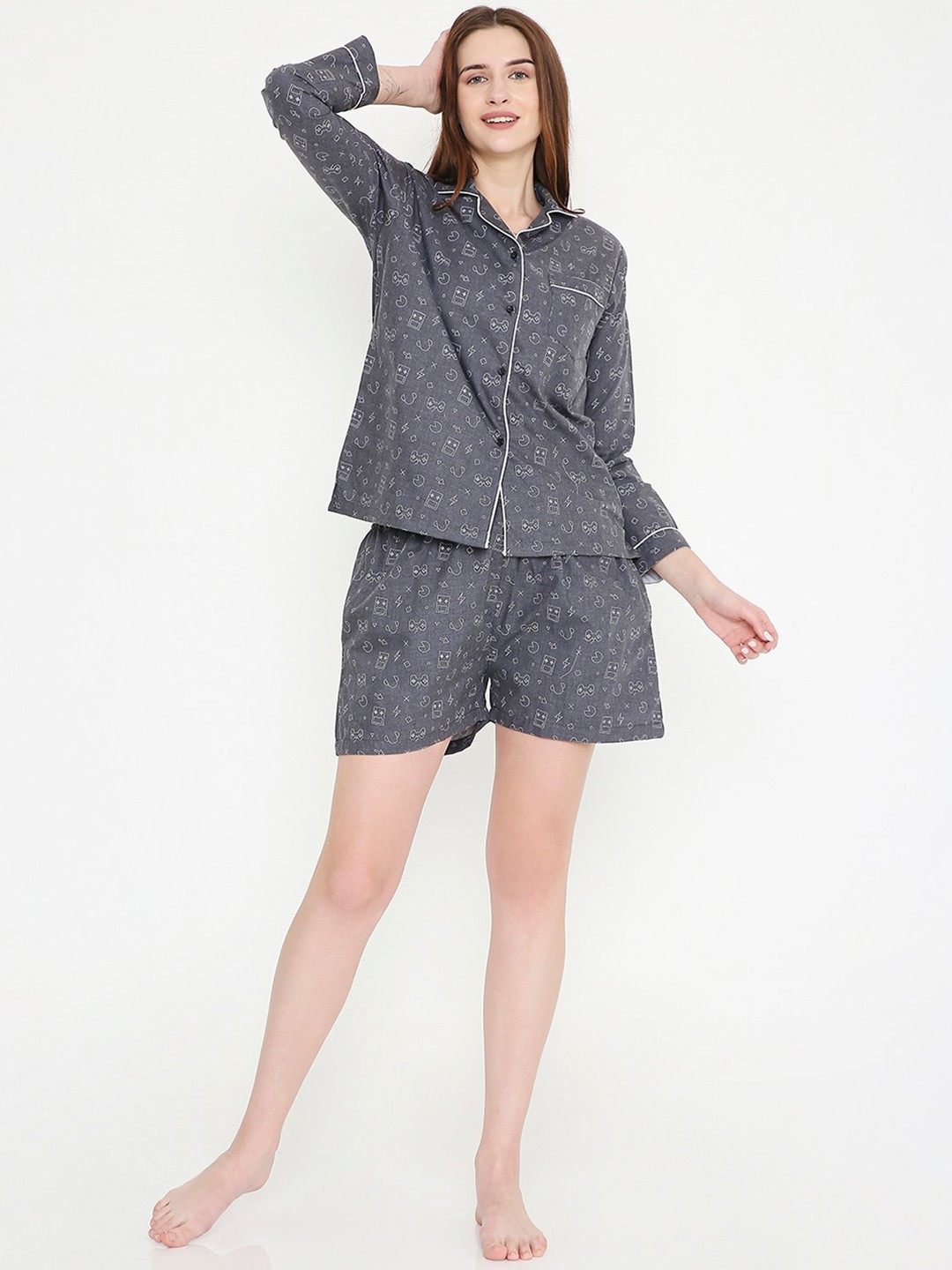 

Arendelle Conversational Printed Pure Cotton Night suit, Black