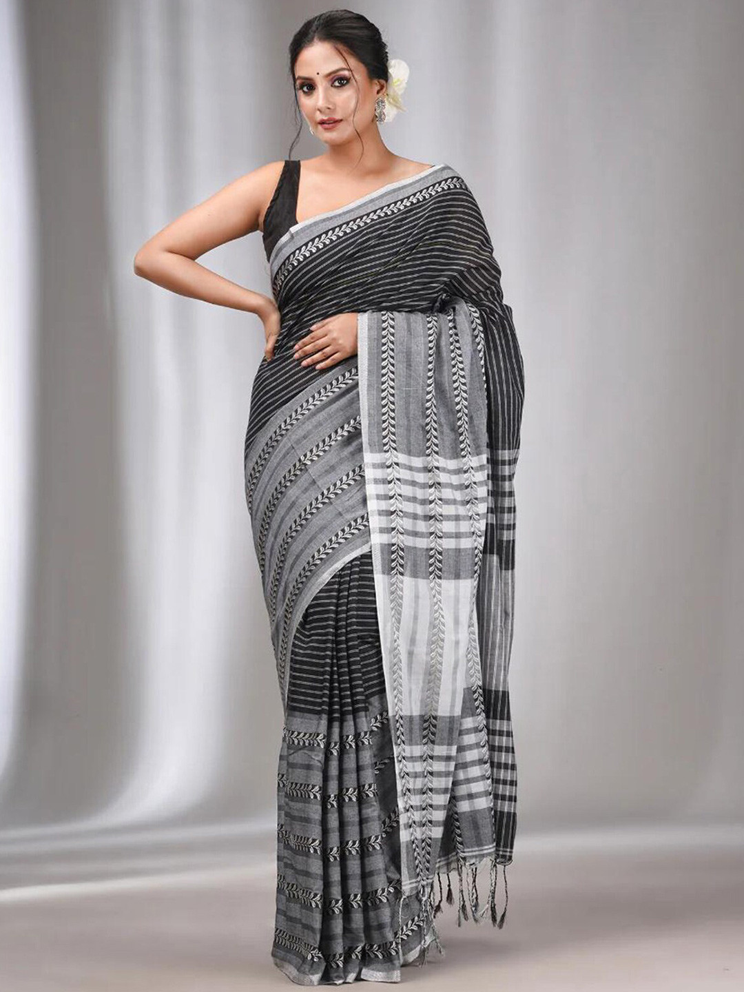 

ODETTE Striped Woven Design Saree, Black