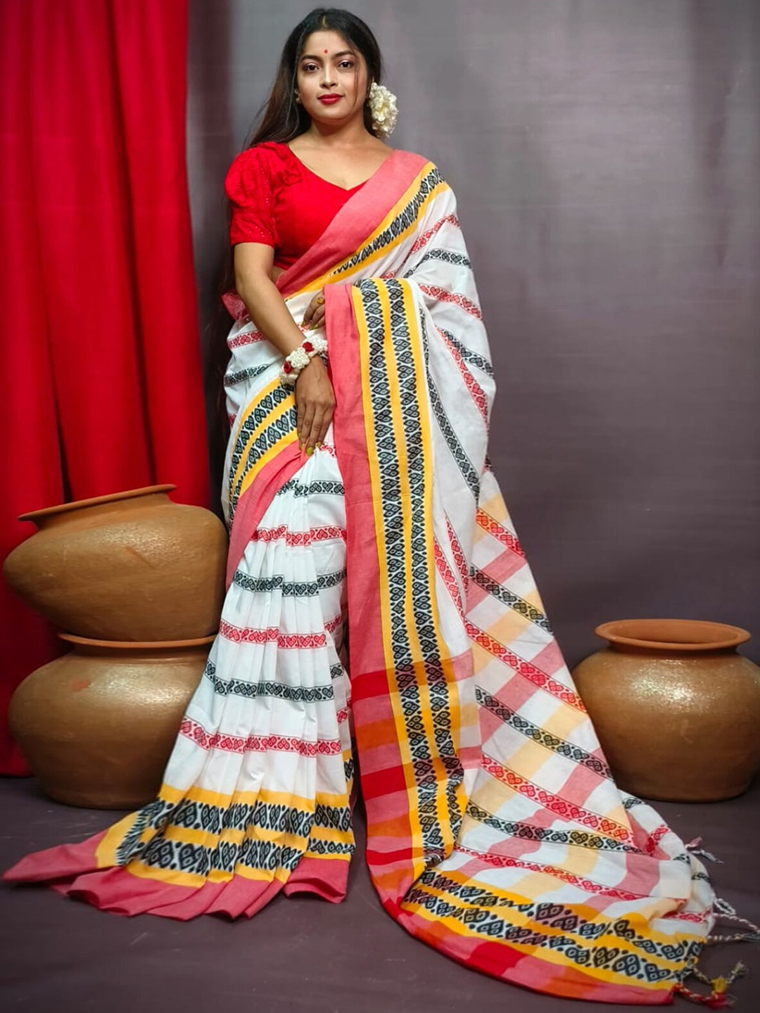 

ODETTE Striped Woven Design Saree, White