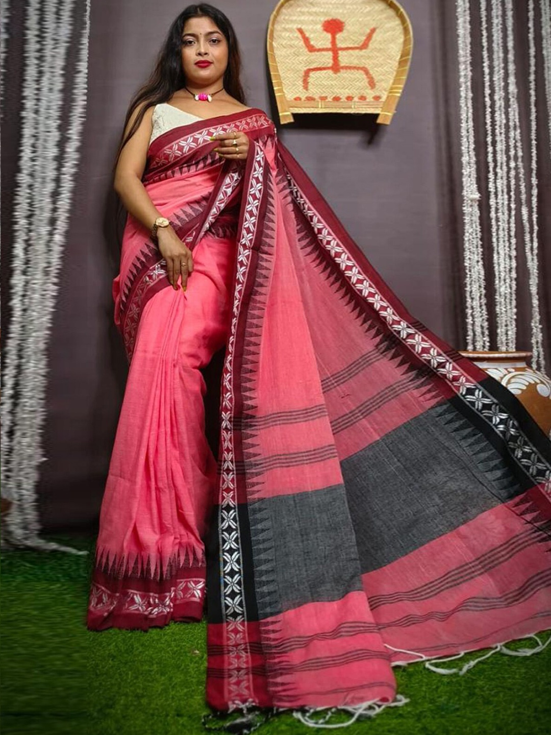 

ODETTE Woven Design Saree, Peach
