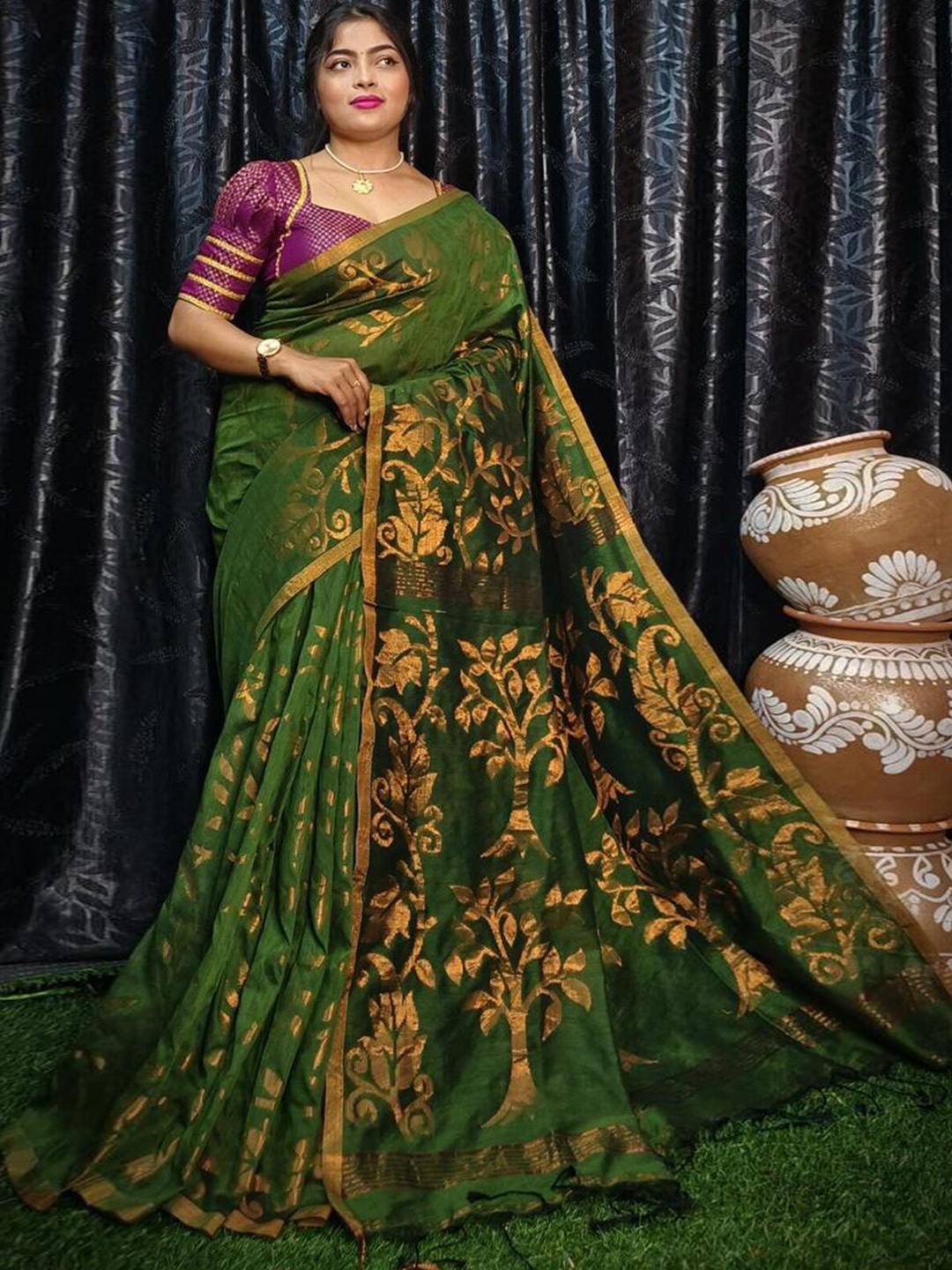 

ODETTE Floral Woven Design Zari Jamdani Saree, Green