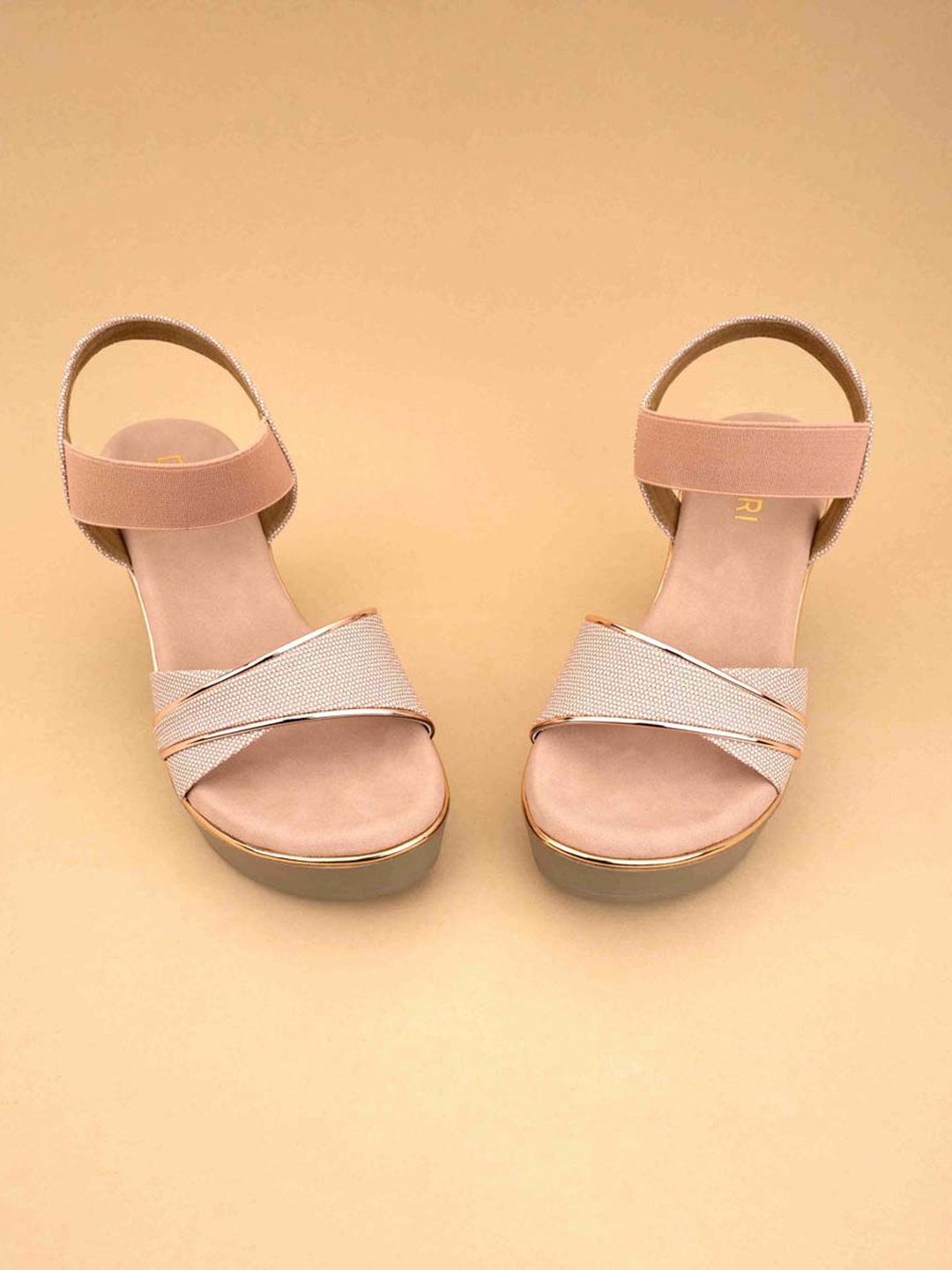 

Ozuri Women Wedge Heels Sandals, Peach