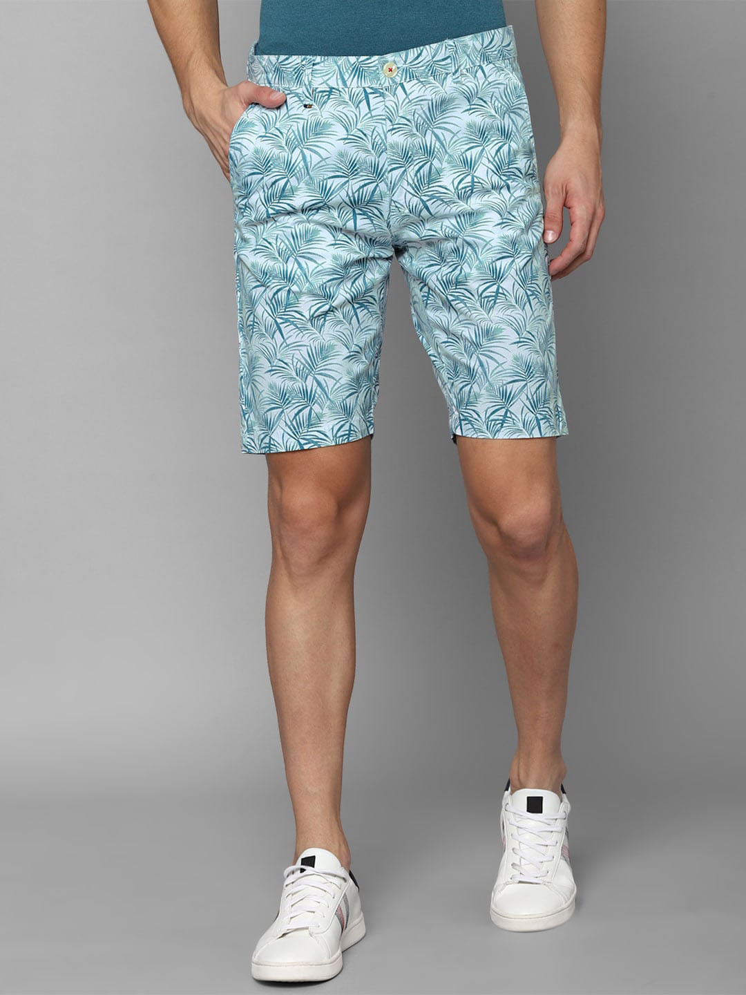 

Louis Philippe Sport Men Floral Printed Mid-Rise Slim Fit Shorts, Blue