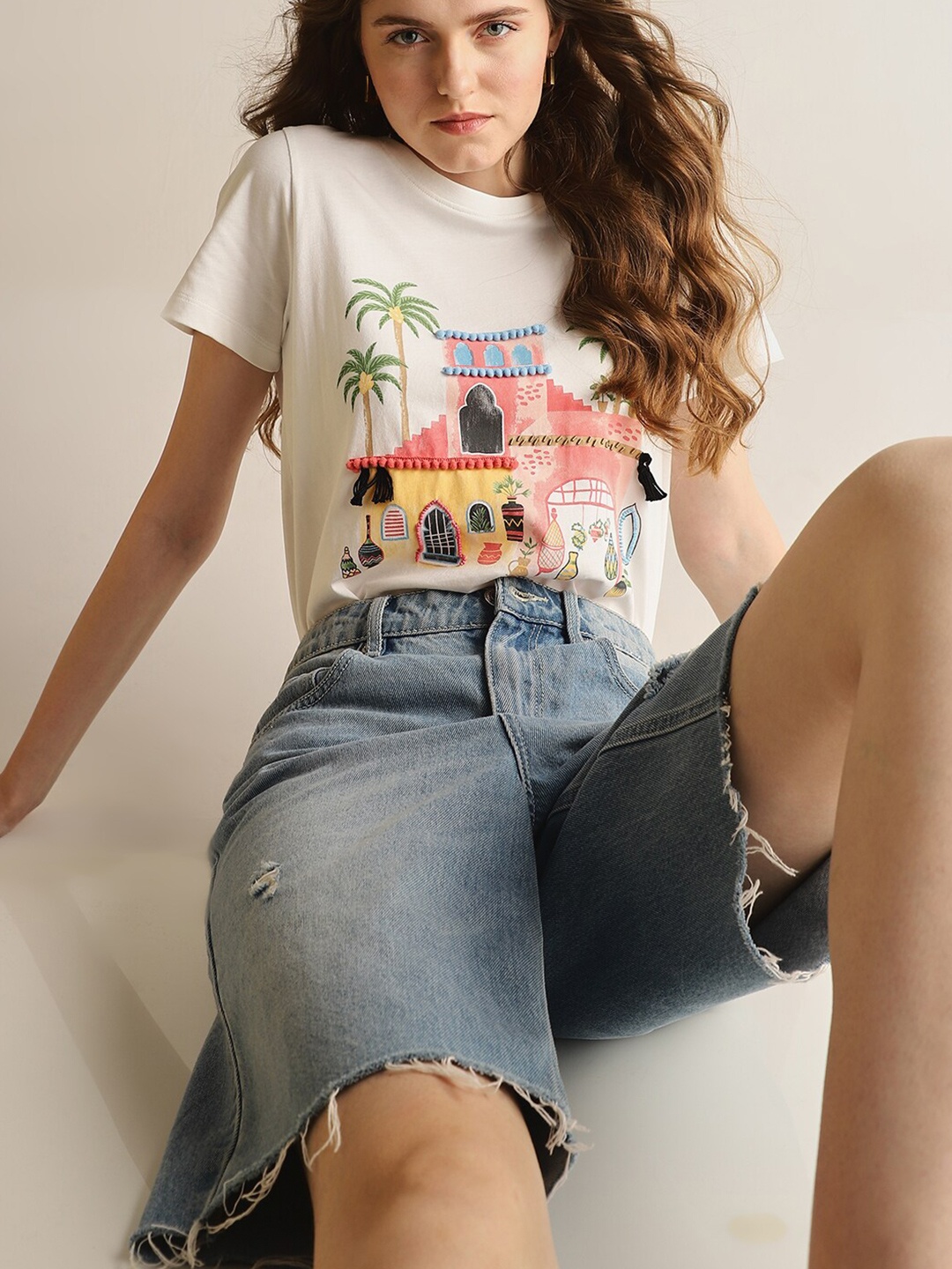 

Vero Moda Graphic Printed Round Neck Short Sleeves Cotton Regular Fit T-shirt, White