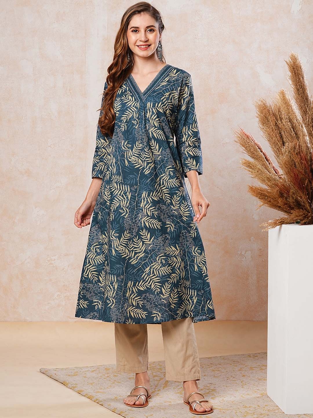 

FASHOR Floral Printed A-Line Thread Work Kurta, Blue