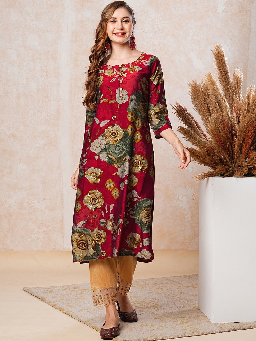 

FASHOR Floral Printed Notched Neck Pure Cotton Straight Kurta, Maroon