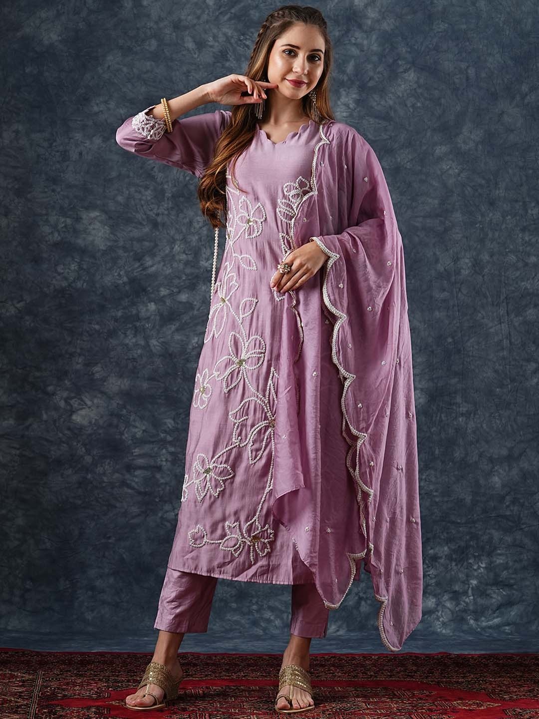 

FASHOR Floral Dori Embroidered V-Neck Sequinned Kurta with Palazzos & Dupatta, Lavender