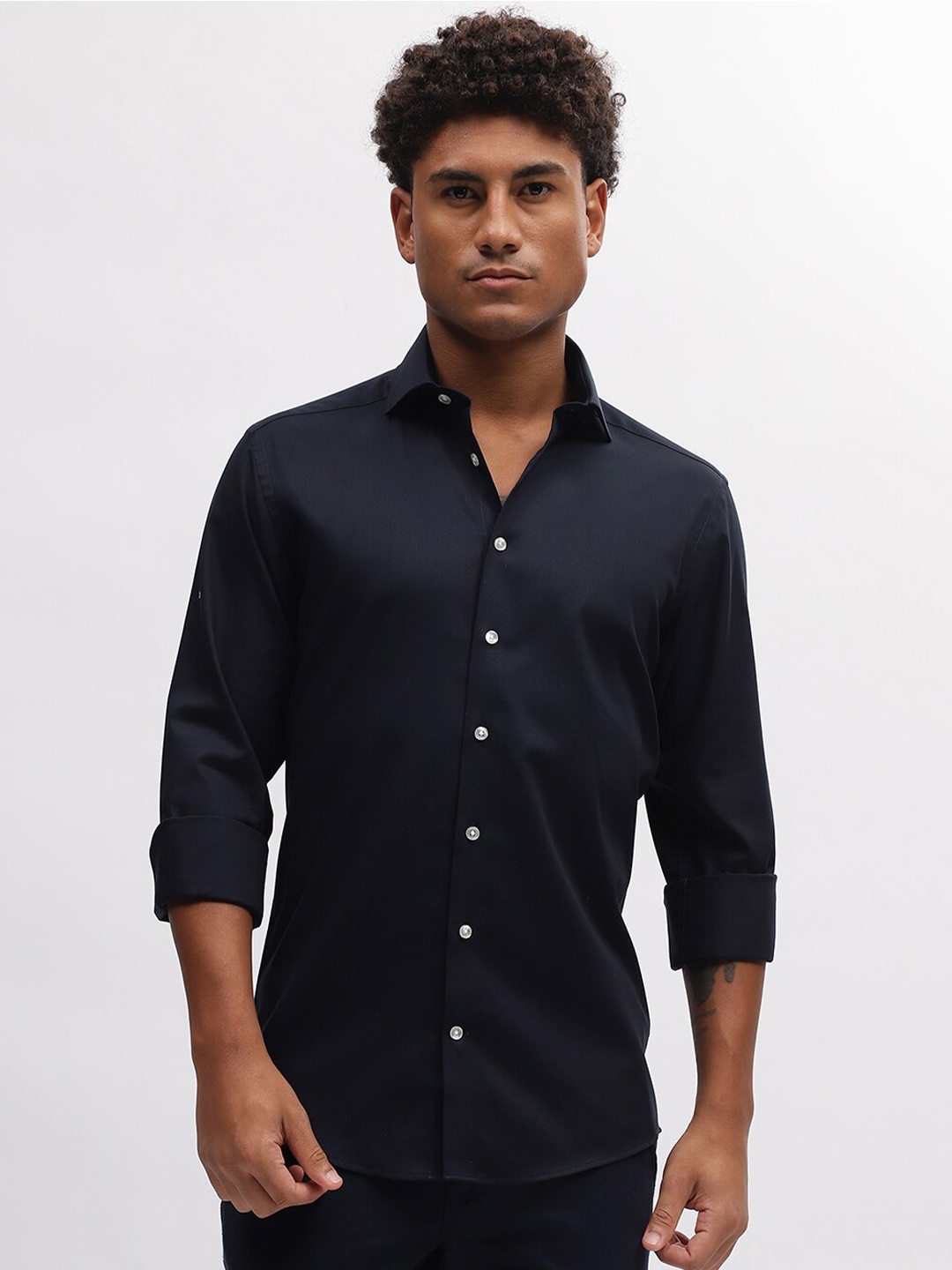 

Bruun & Stengade Slim Fit Cutaway Collar Casual Pure Cotton Shirt, Navy blue