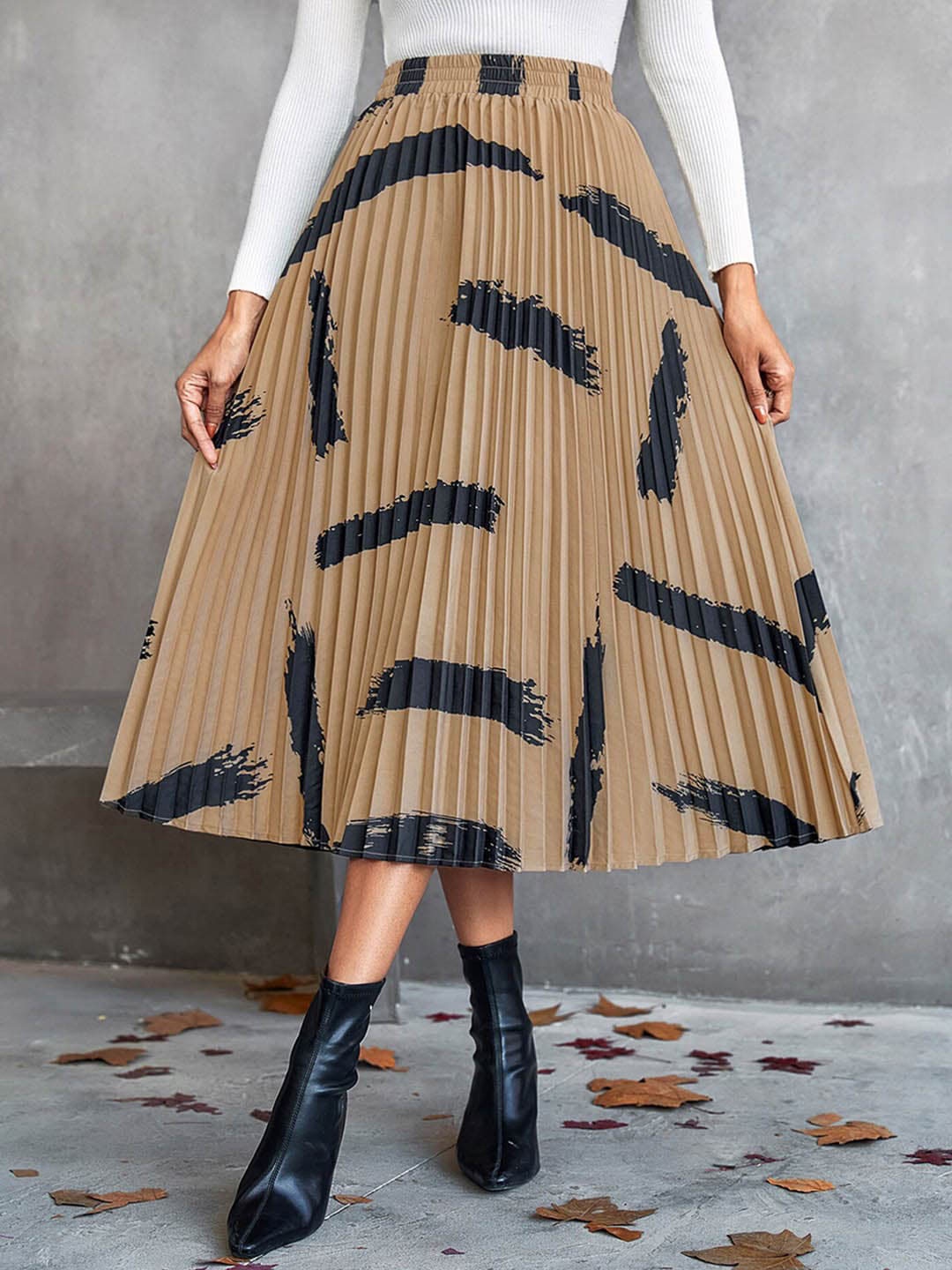 

StyleCast x Revolte Printed A-Line Flared Skirt, Khaki