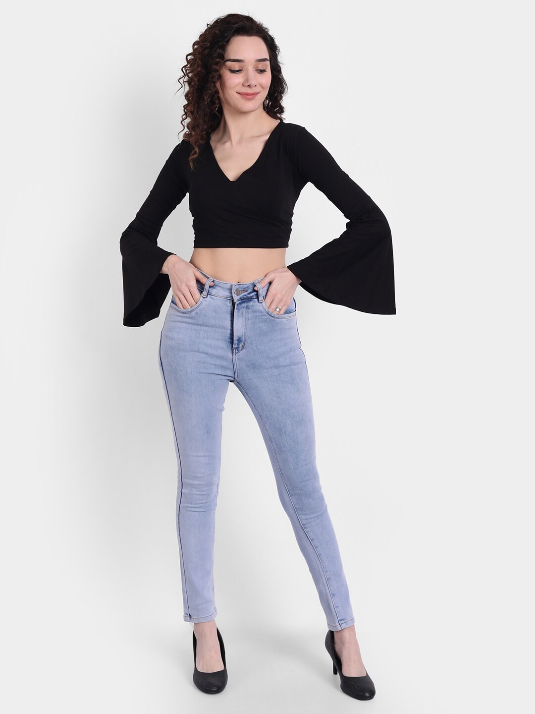 

COLOR CAPITAL V-Neck Crop Regular Top, Black