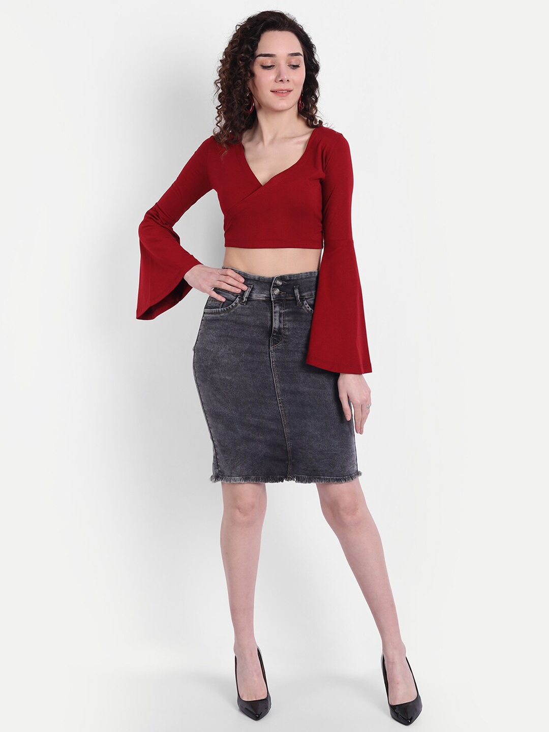 

COLOR CAPITAL Flared Sleeves V Neck Crop Top, Maroon