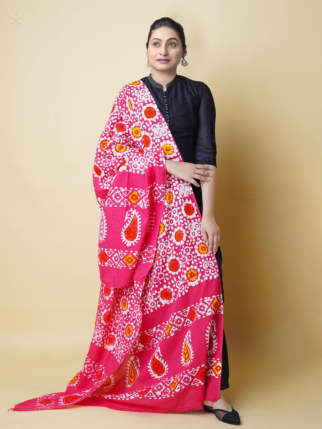 

Unnati Silks Ethnic Motifs Printed Pure Cotton Batik Dupatta, Pink