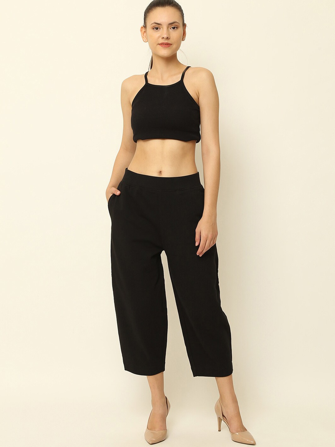 

NoBarr Women Mid-Rise Capris, Black