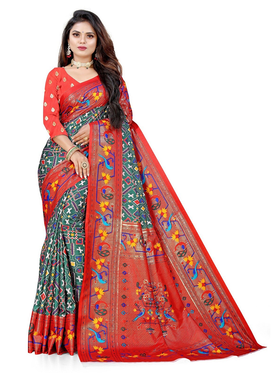 

Pemal Designer Floral Printed Saree, Green