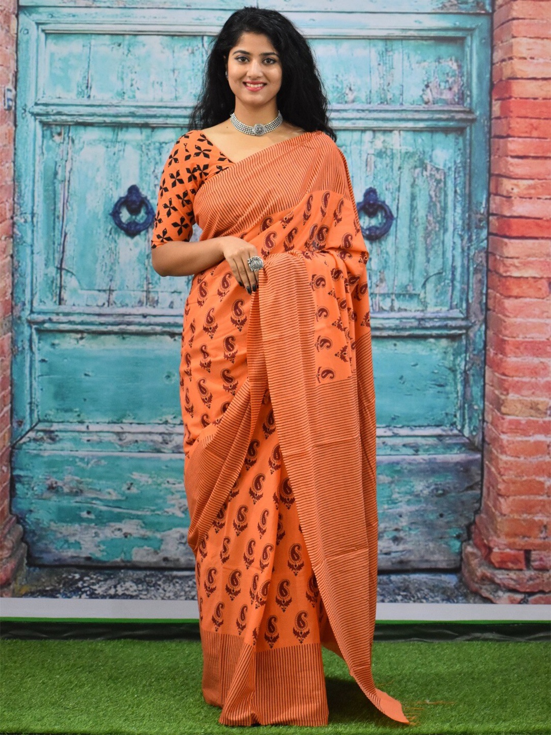 

KIAARON Pure Cotton Ethnic Motifs Block Print Saree, Orange