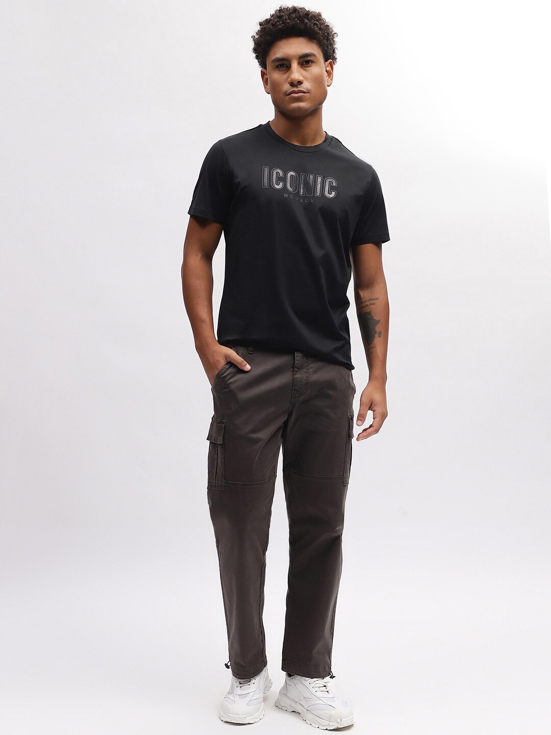 

Iconic Printed Round Neck Short Sleeves Regular Fit T-shirt, Black