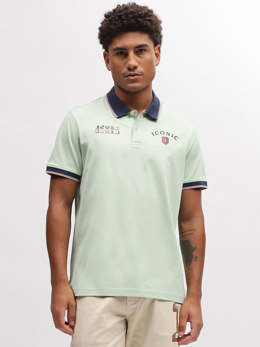 

Iconic Polo Collar Short Sleeves Regular Fit T-shirt, Green