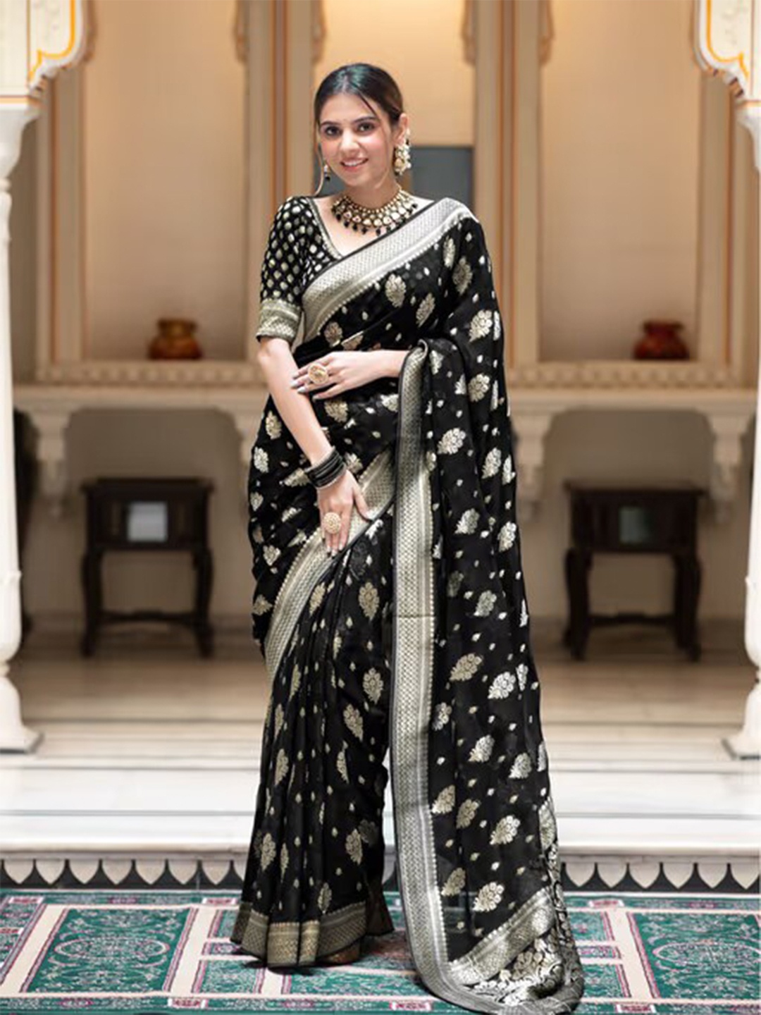 

ZILVIRA Ethnic Motifs Woven Design Zari Pure Georgette Banarasi Saree, Black