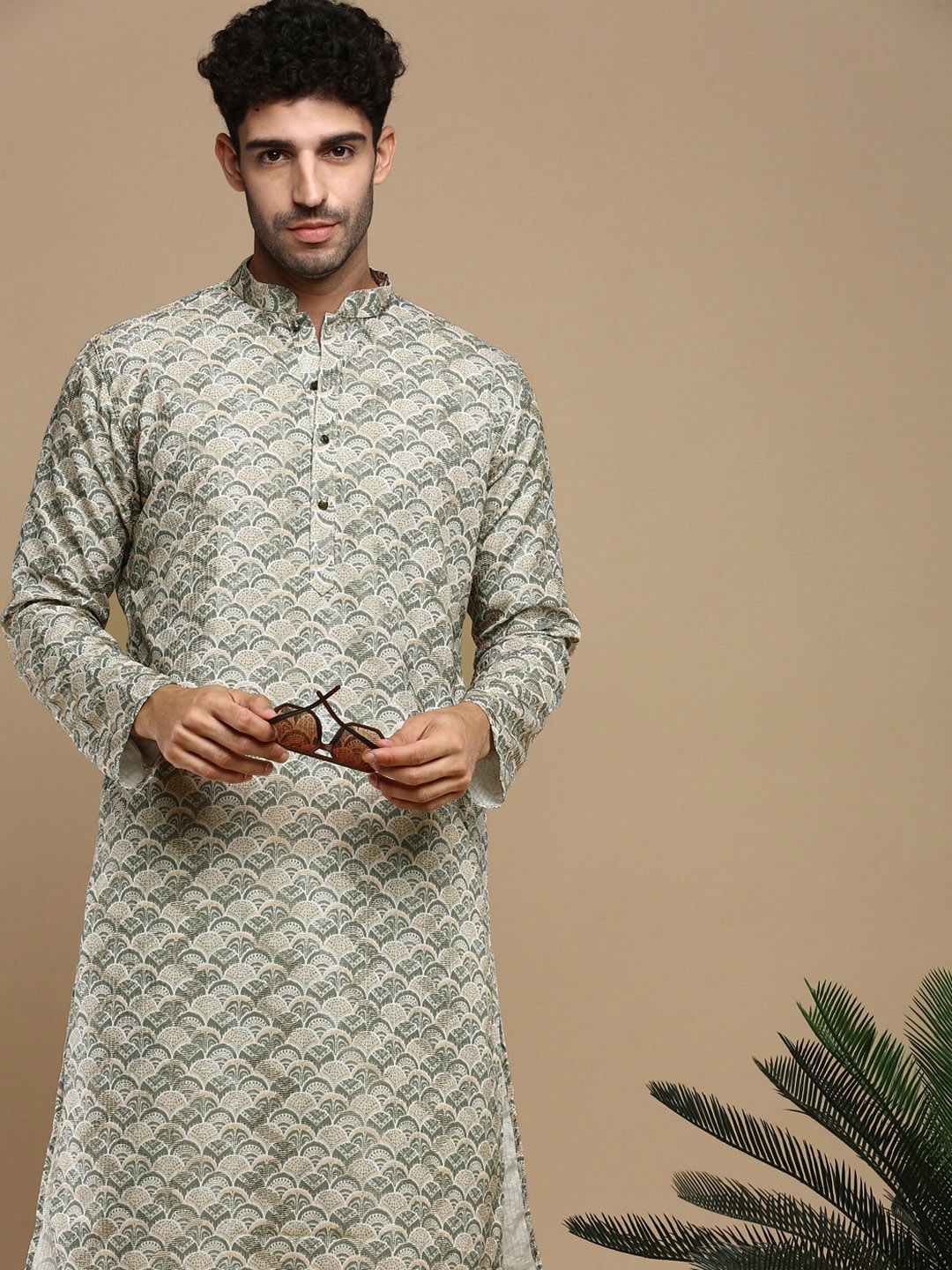 

Anouk Green Abstract Printed Zari Mandarin Collar Cotton Straight Kurta
