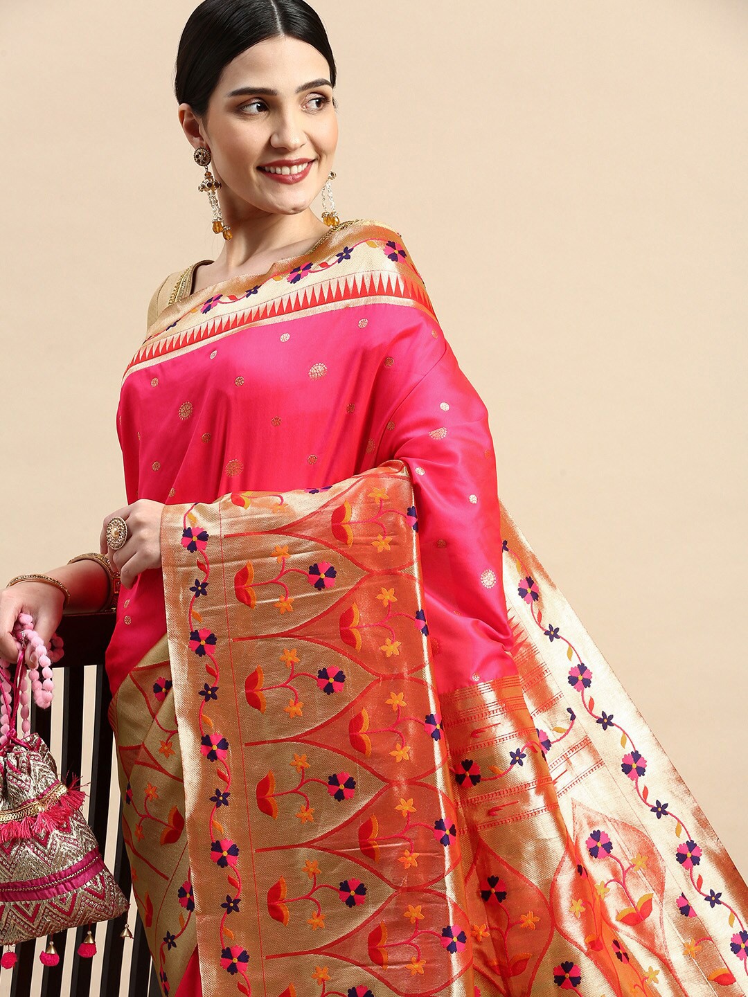 

PATLIPALLU Floral Woven Design Zari Paithani Saree, Pink