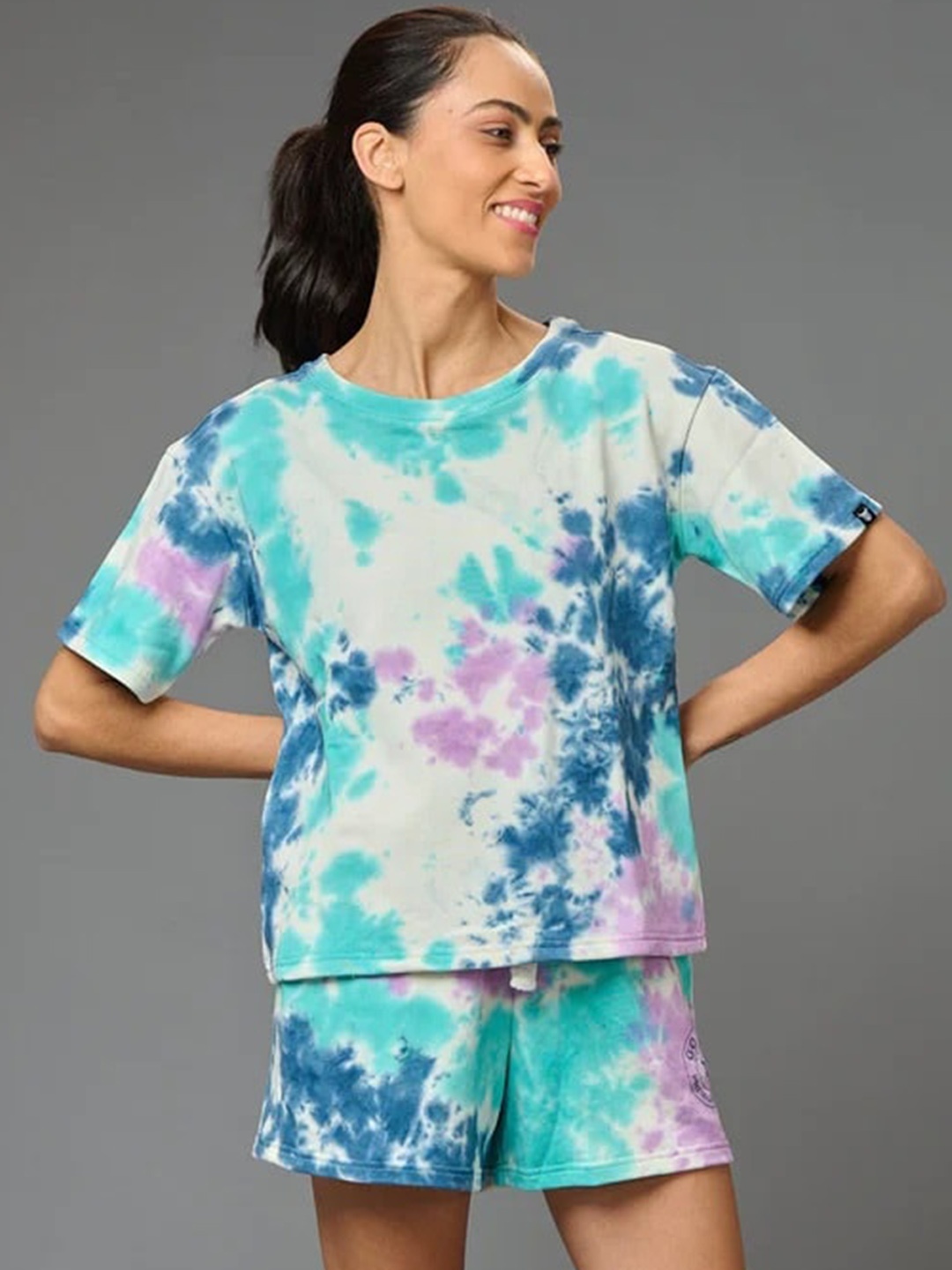 

GO DEVIL Dyed Pure Cotton Round Neck T-Shirt & Flared Shorts Co-Ords, Sea green