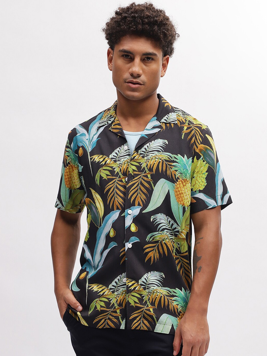 

LINDBERGH Printed Spread Collar Short Sleeves Casual Shirt, Black