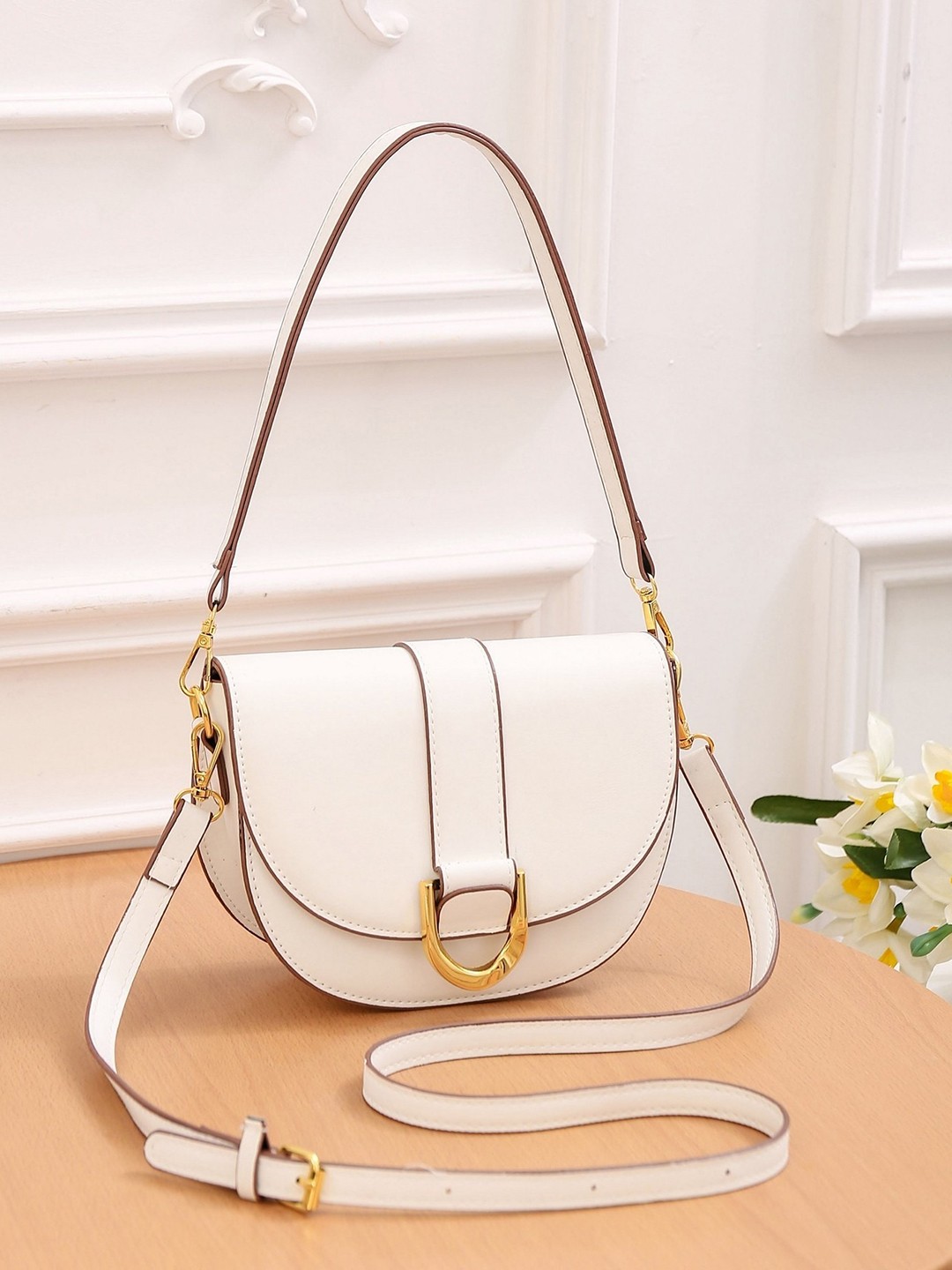 

Diva Dale Zip Detail PU Structured Shoulder Bag, White