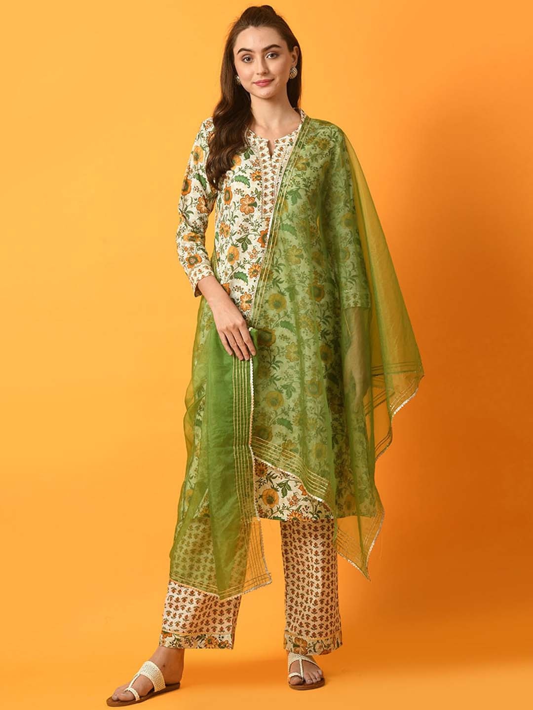 

KALINI Floral Printed Mandarin Collar Gotta Patti Pure Cotton Kurta Set With Dupatta, Green
