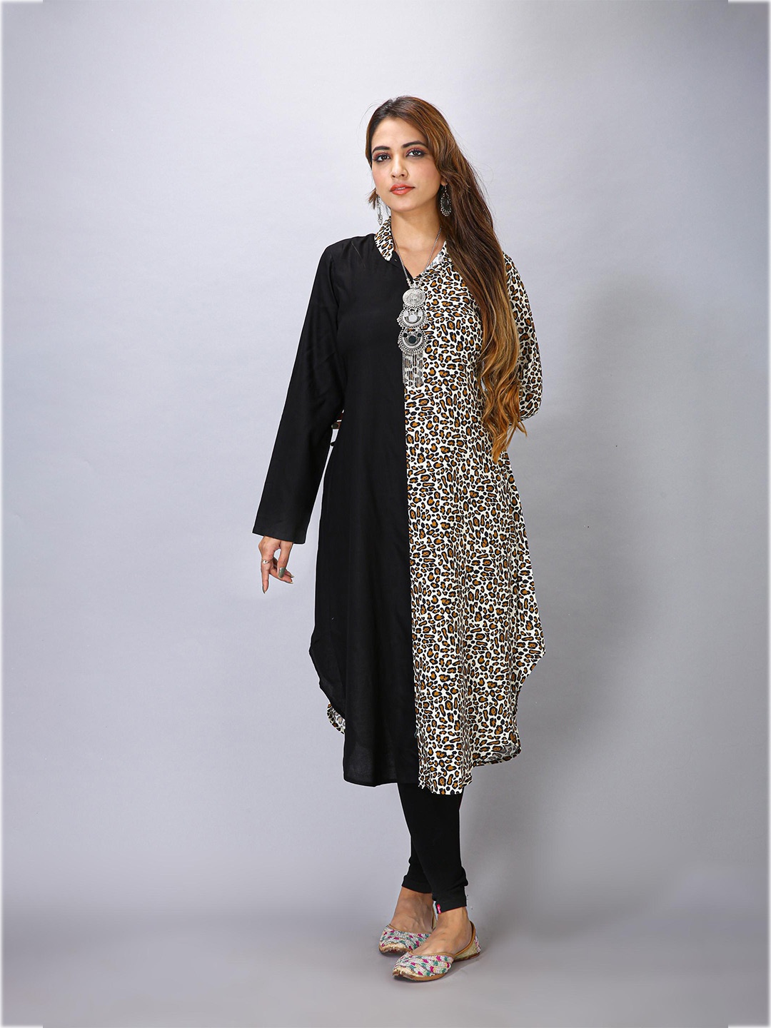 

MAIYEE Animal Printed Shirt Collar A-Line Kurta, Black