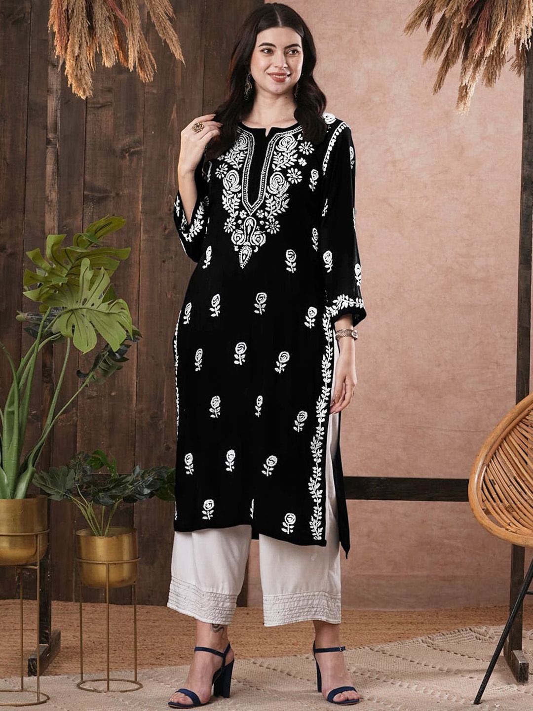 

ADA Ethnic Motifs Embroidered Lucknowi Chikankari Straight Kurta, Black