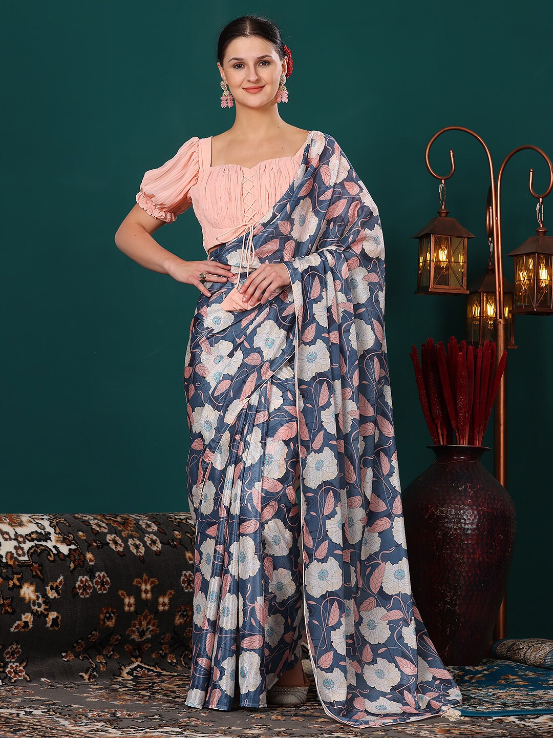 

Ethnovog Floral Printed Saree, Peach