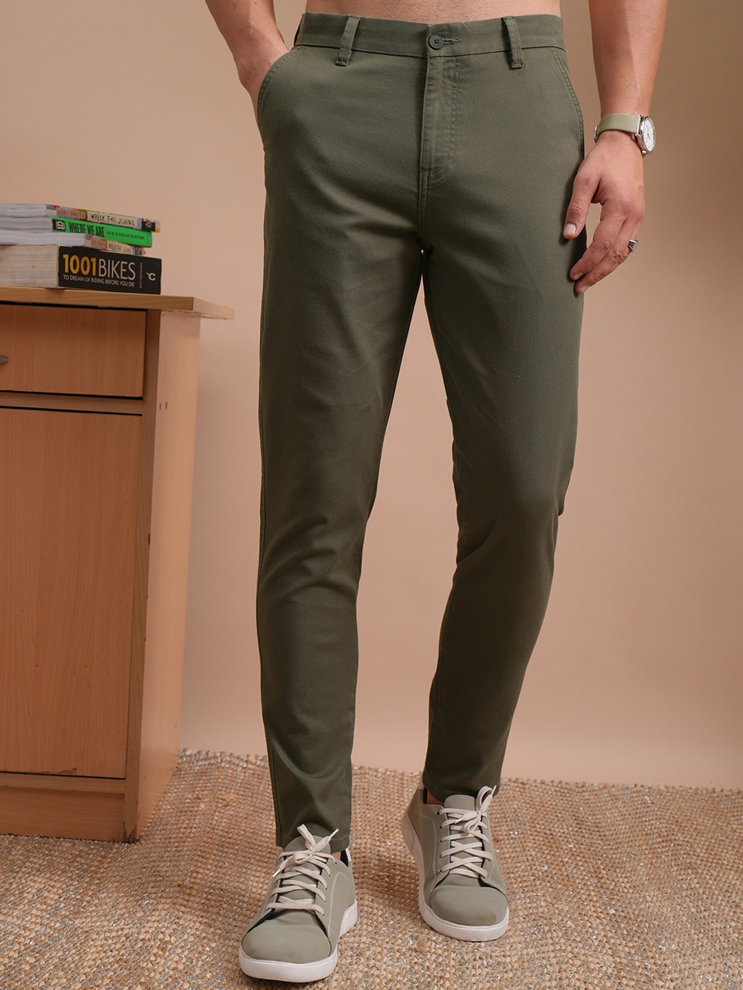 

LOCOMOTIVE Men Mid Rise Slim Full Length Cotton Trousers, Olive