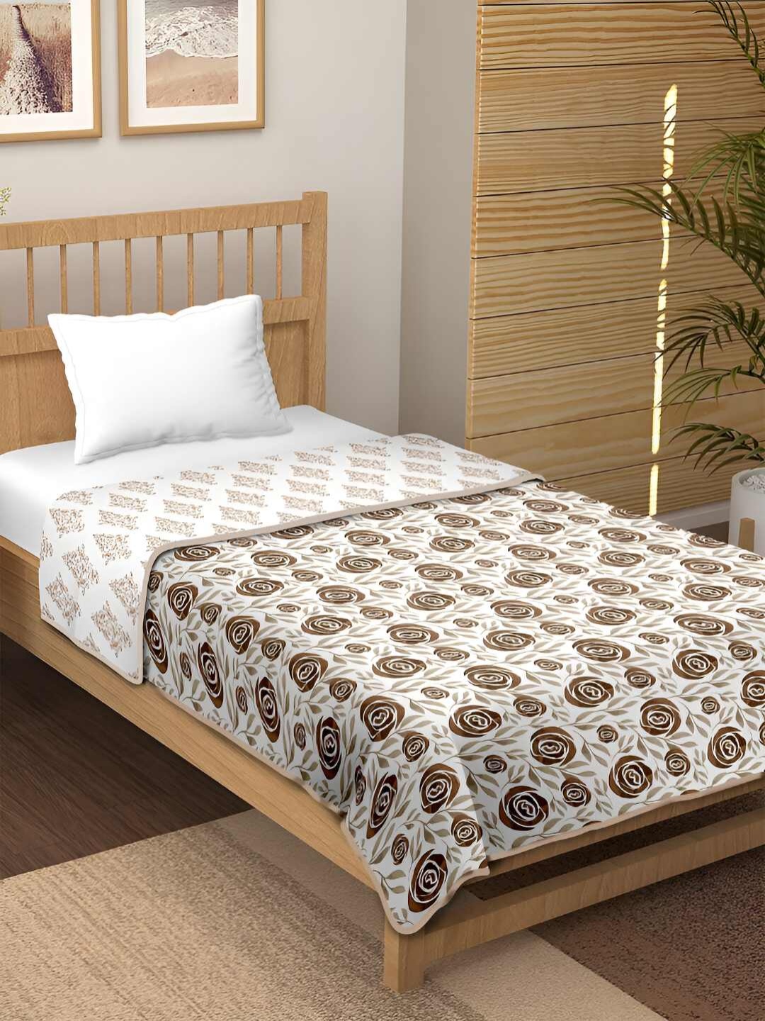 

tundwal's Rose & White Printed AC Room 210 GSM Double Bed Dohar